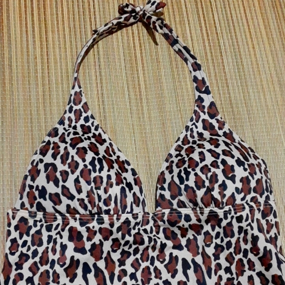 Victoria's Secret Halter Top Leopard Print Swimwear Size Medium - Picture 2 of 4